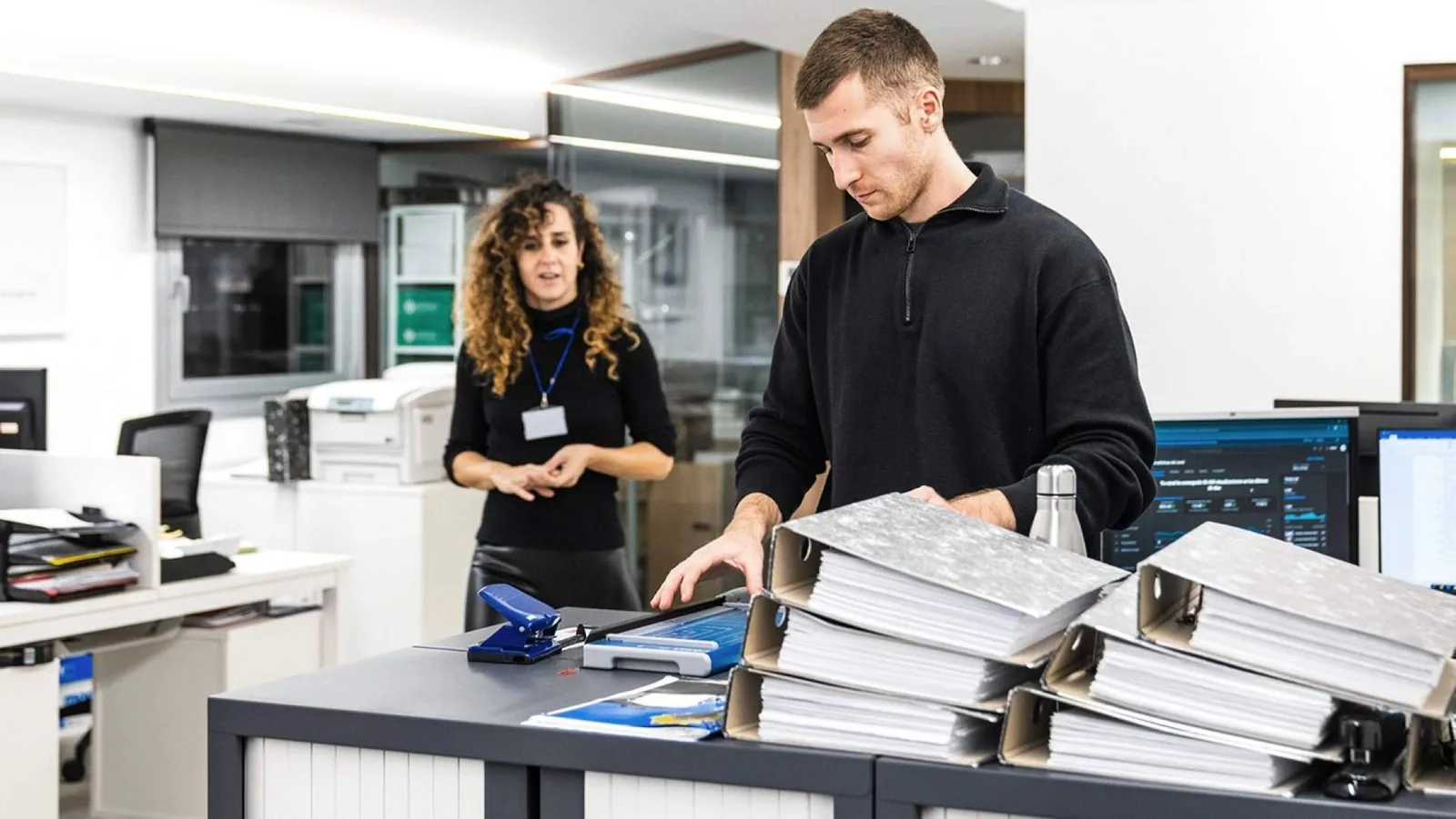 How can leasing a multifunction printer help reduce office costs?